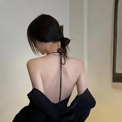 两极对立